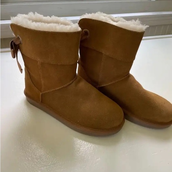 Ugg Koolaburra boots - Picture 3 of 5